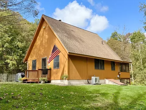 21 Sylvester Hamilton Rd, Chester, MA 01011