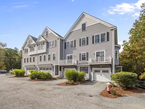 80 Compass Pt #80, North Andover, MA 01845