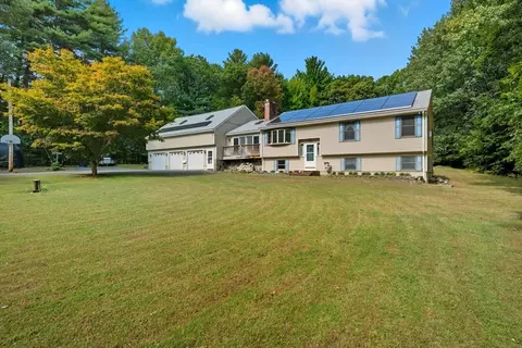 45 Red Gate Rd, Tyngsborough, MA 01879