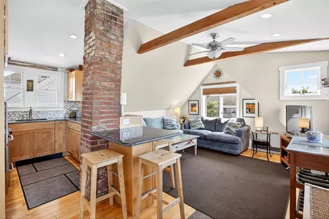 15 Montello St UNIT 3, Provincetown, MA 02657