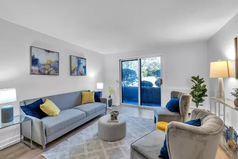 25 Pine St #B, Canton, MA 02021 photo 3