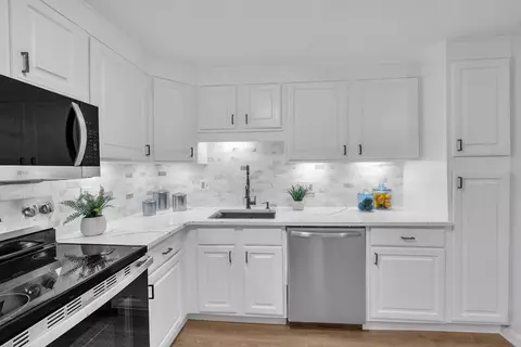25 Pine St #B, Canton, MA 02021 photo 9