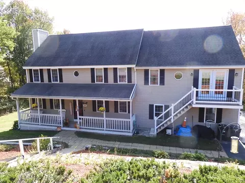 10 Peppercorn Ln, Haverhill, MA 01830