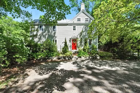 135 Central St, Georgetown, MA 01833