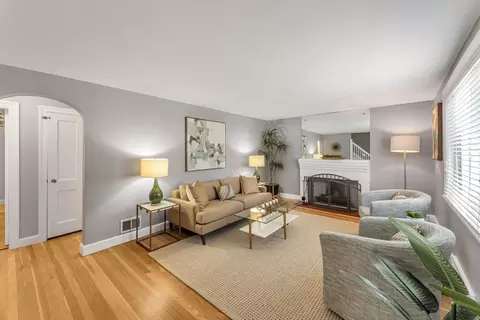 72 Lyall St, West Roxbury, MA 02132
