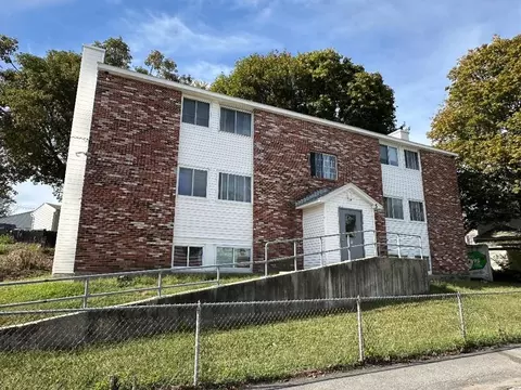 5 Lenox St #2, Lowell, MA 01852