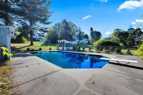 152 North St, Ware, MA 01082 photo 28