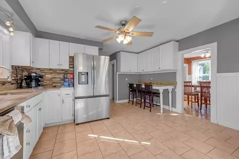 152 North St, Ware, MA 01082 photo 7