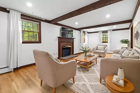 Living - 182 Georgetown Rd, Boxford, MA 01921 photo 2 of 6