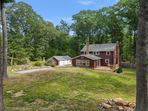 Exterior - 182 Georgetown Rd, Boxford, MA 01921 photo 10 of 11
