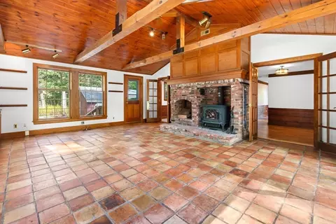 Living - 182 Georgetown Rd, Boxford, MA 01921 photo 4 of 6