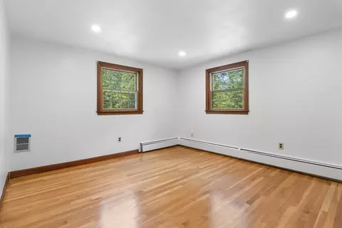Bedroom - 182 Georgetown Rd, Boxford, MA 01921 photo 4 of 7