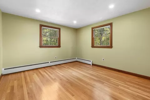 Bedroom - 182 Georgetown Rd, Boxford, MA 01921 photo 6 of 7