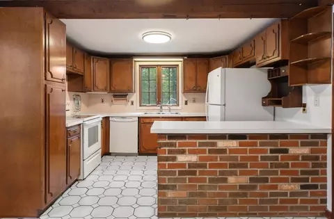 Kitchen - 182 Georgetown Rd, Boxford, MA 01921 photo 1 of 1