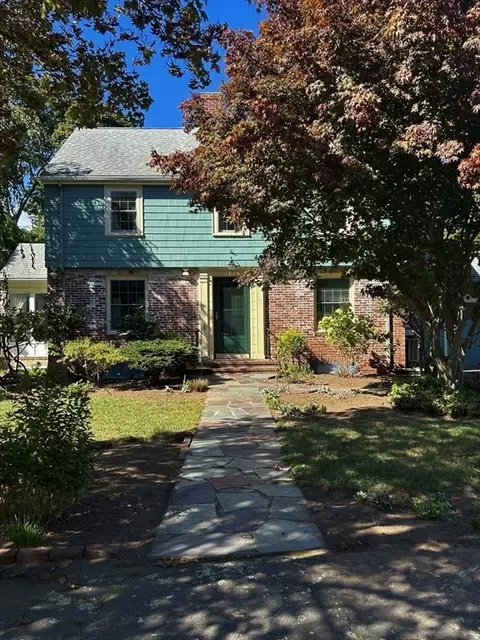 73 Woodlawn Ave, Needham, MA 02492