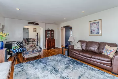 15 Burns Ave, Springfield, MA 01119 photo 8