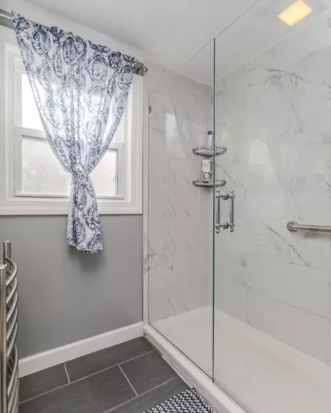 15 Burns Ave, Springfield, MA 01119 photo 23