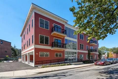 69 Williams St #302, Boston, MA 02130