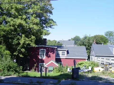 41 Rowland St, Marblehead, MA 01945