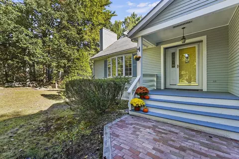 Exterior - 11 Fox Run, Townsend, MA 01474 photo 4 of 12