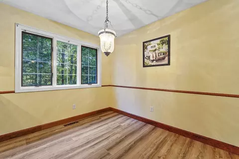 Dining - 11 Fox Run, Townsend, MA 01474 photo 1 of 2