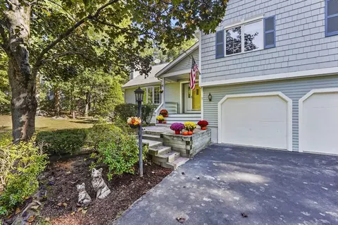 Exterior - 11 Fox Run, Townsend, MA 01474 photo 3 of 12