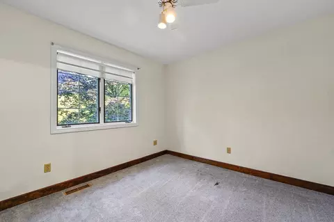Bedroom - 11 Fox Run, Townsend, MA 01474 photo 3 of 4