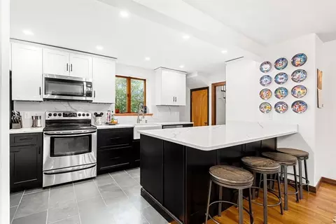 9 Adams Ave, Saugus, MA 01906