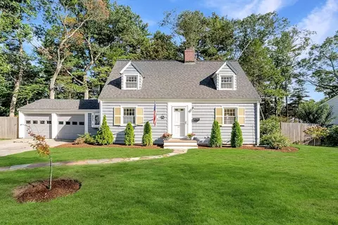 24 Fisher Rd, Weymouth, MA 02190