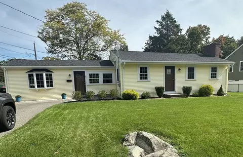 94 Carl Ave, Brockton, MA 02302