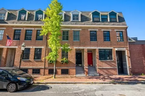 98 Warren St #98, Charlestown, MA 02129