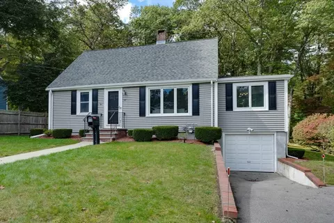 88 Hancock St, Bedford, MA 01730