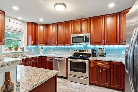 4 Crest Ave, Worcester, MA 01607 photo 16