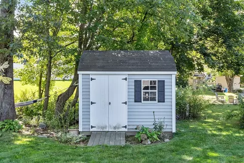 4 Crest Ave, Worcester, MA 01607 photo 6
