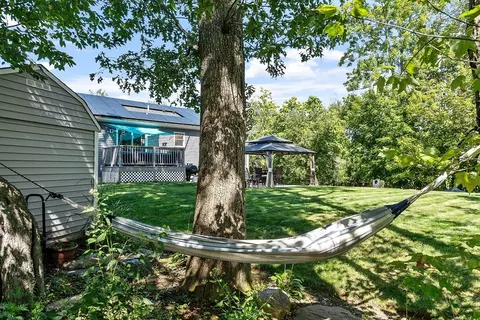 4 Crest Ave, Worcester, MA 01607 photo 8