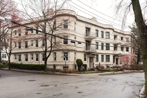 45 Dwight St, Brookline, MA 02446 photo 3