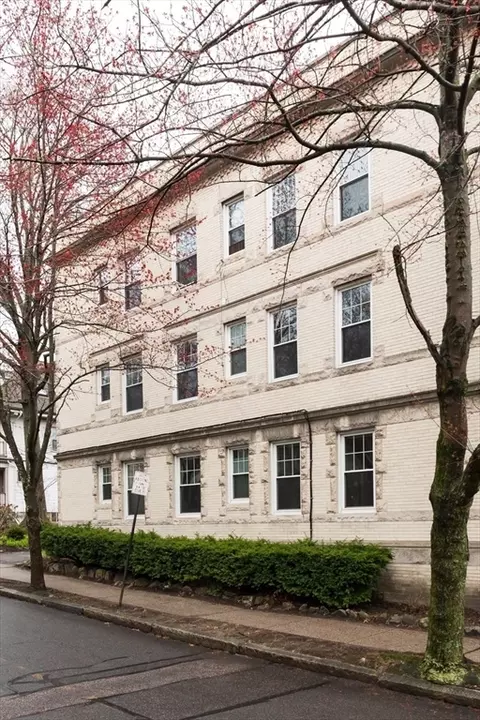 45 Dwight St, Brookline, MA 02446 photo 10