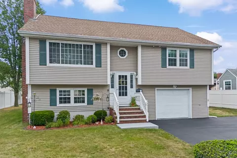 3 Weisner Pkwy, Methuen, MA 01844