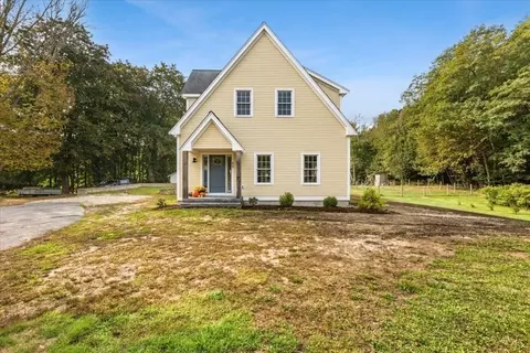 827 High St, Bridgewater, MA 02324