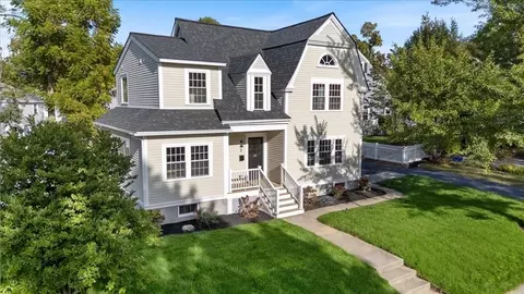 3 York St, Andover, MA 01810