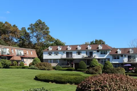20 Williamsburg Ct #21, Shrewsbury, MA 01545