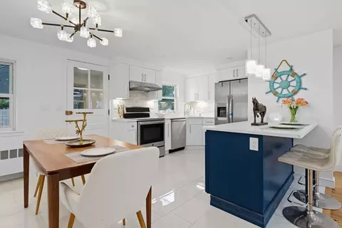 15 Thornton St, Randolph, MA 02368