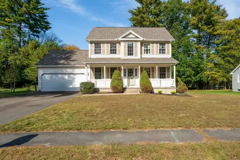 5 Laurin Ln, Easthampton, MA 01027