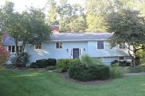 41 W Parish Dr, Andover, MA 01810