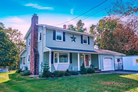 144 Pantry Rd, Hatfield, MA 01066