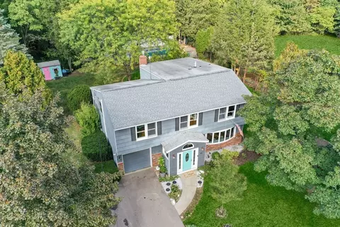 65 Wingate Rd, Holliston, MA 01746