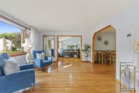 8 Mohawk Path, Bellingham, MA 02019 photo 4