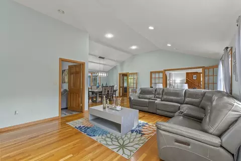 8 Mohawk Path, Bellingham, MA 02019 photo 9