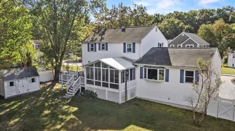 8 Mohawk Path, Bellingham, MA 02019 photo 2