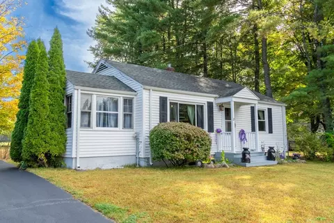 21 Meadowlark Ln, Springfield, MA 01119 photo 2